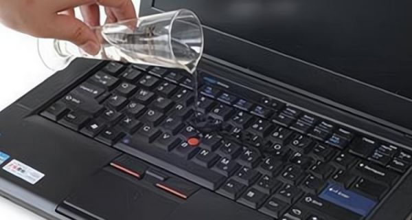 手提电脑进水(手提电脑进水了第一时间怎么处理)-图3 手提电脑进水(手提电脑进水了第一时间怎么处理)-图3