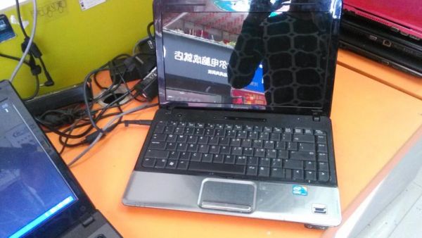 200000元的电脑（两万块钱的电脑）