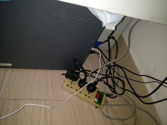 usb连接电脑只显示充电（usb插电脑只能充电）