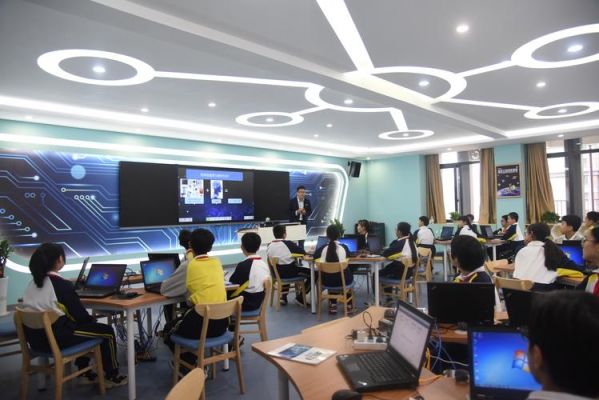 ai人工智能高中学校（人工智能教育示范学校）
