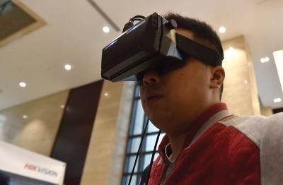vr眼睛怎么看电脑视频(vr眼镜能看电脑上的vr视频吗)-图2 vr眼睛怎么看电脑视频(vr眼镜能看电脑上的vr视频吗)-图2