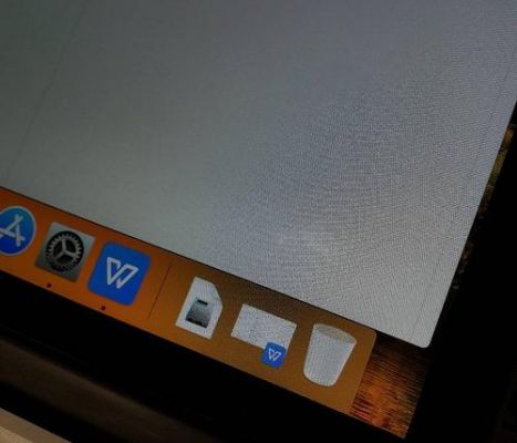 苹果电脑屏幕下方白条(macbookpro下方白条)-图2 苹果电脑屏幕下方白条(macbookpro下方白条)-图2