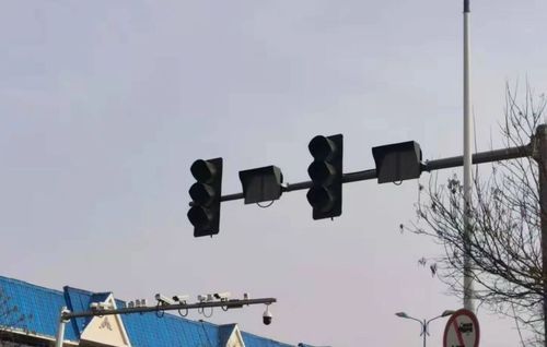 交通信号灯坏了(交通信号灯坏了找哪个部门)-图3 交通信号灯坏了(交通信号灯坏了找哪个部门)-图3