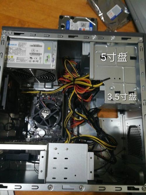 电脑内存硬盘（电脑内存硬盘怎么安装）
