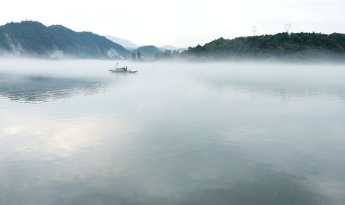 云端轻舞（云端轻舞什么意思）