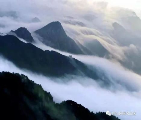 处于云端东部的是（云端方位）